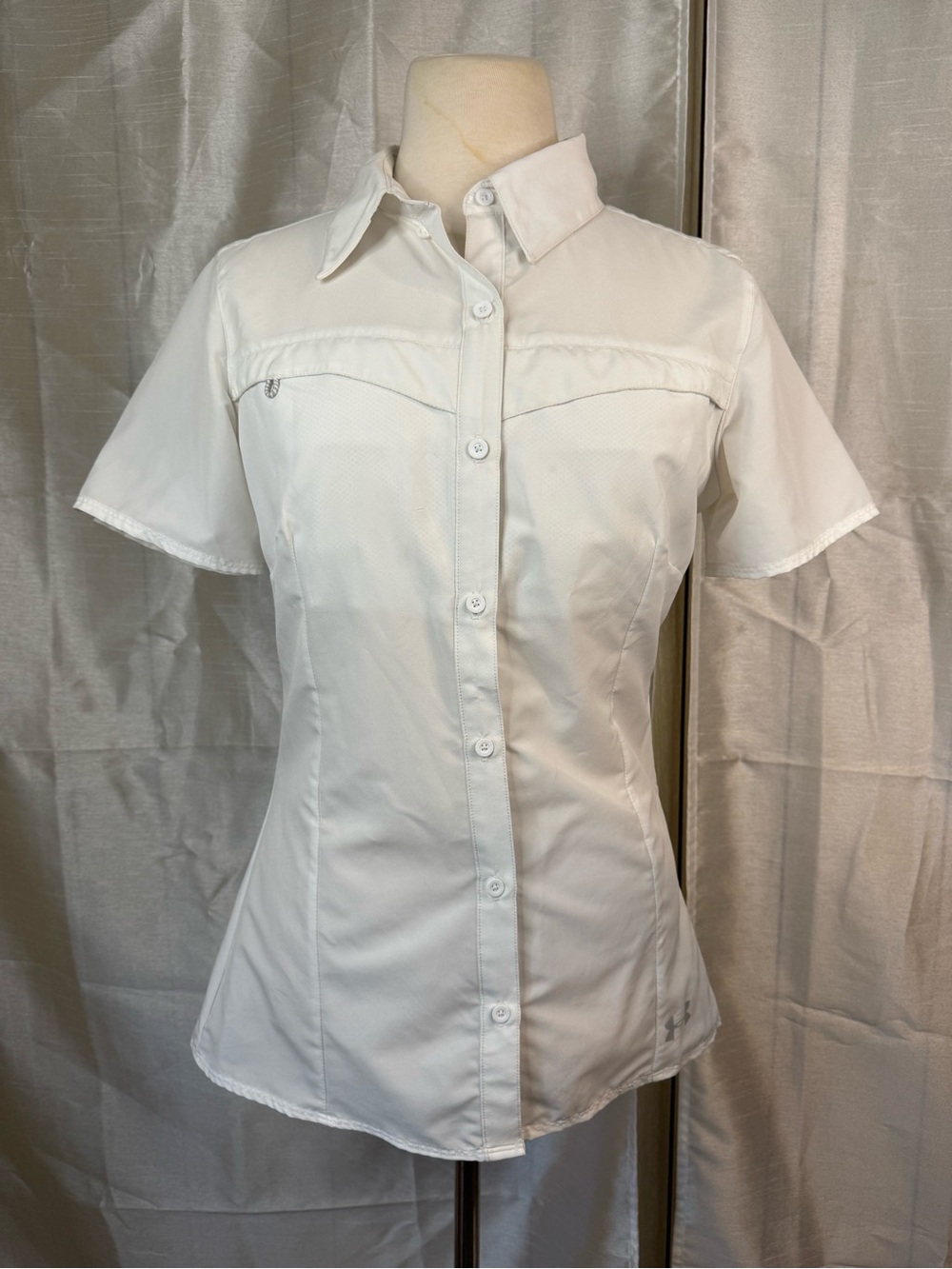 Under Armour Women's White Short-Sleeve Button-Front Shirt